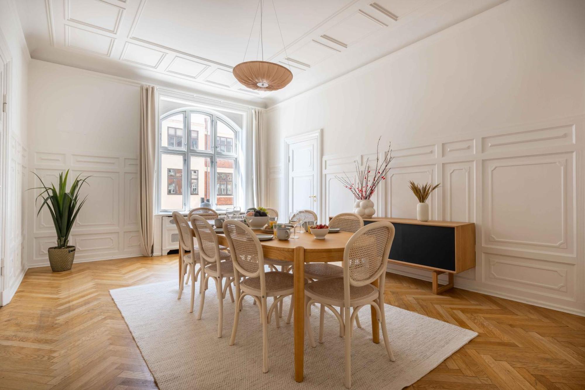 Lovely 3Br Manor Apartment 5 Min From Tivoli Gardens 코펜하겐 외부 사진
